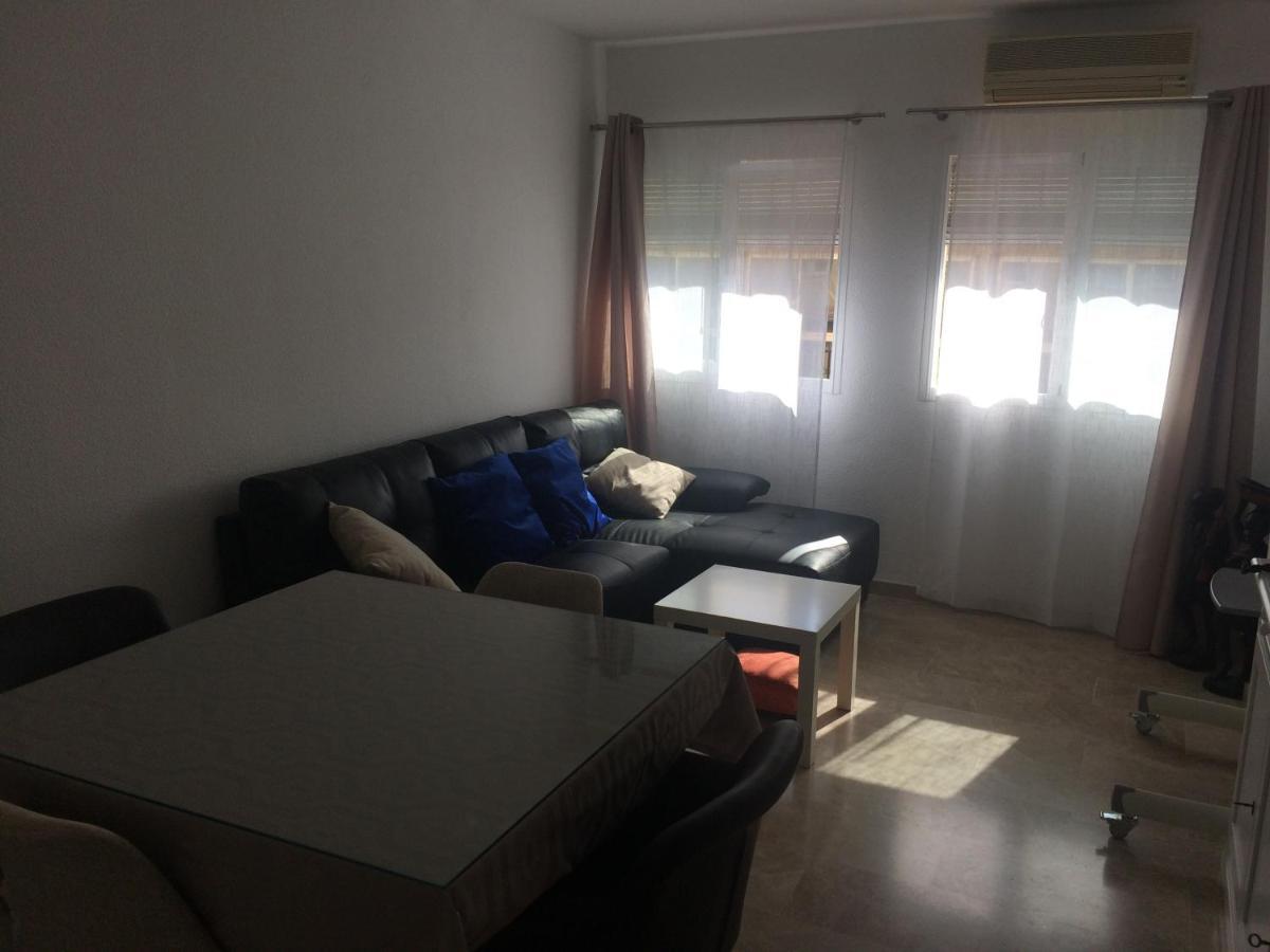 Malaga Habitacion En Apartamento Carlos Haya Appartement Buitenkant foto